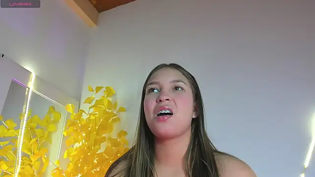 Snapshot of HaleyAmaya chatting on 06.12.26 HaleyAmaya online show from 06.12.26