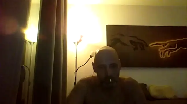 Avamereandmikel online show from 12.23.24