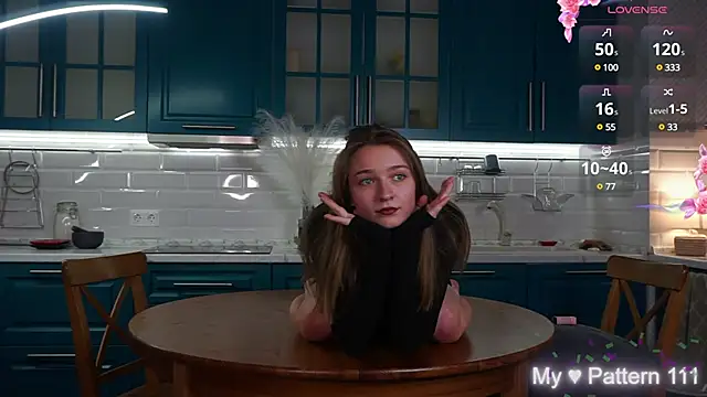 DawnAtwood online show from 01.06.25