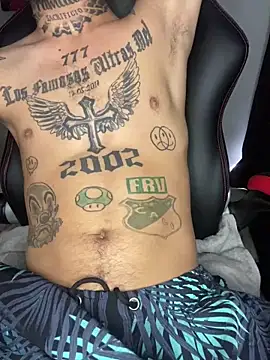 Snapshot of Junihn0 chatting on 01.08.25 Junihn0 online show from 01.08.25