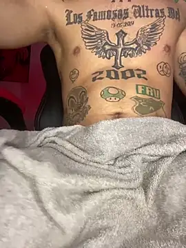 Snapshot of Junihn0 chatting on 01.16.25 Junihn0 online show from 01.16.25