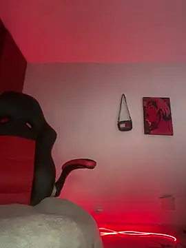 Snapshot of Junihn0 chatting on 02.05.25 Junihn0 online show from 02.05.25