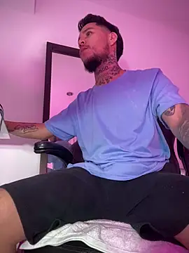 Snapshot of Junihn0 chatting on 10.03.25 Junihn0 online show from 10.03.25