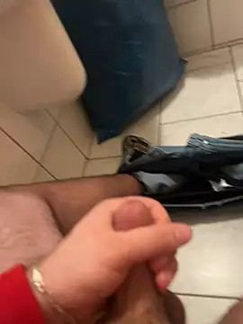 Snapshot of Loco42- chatting on 01.03.25 Loco42- online show from 01.03.25