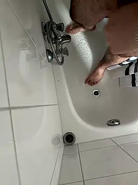 Snapshot of Loco42- chatting on 01.13.26 Loco42- online show from 01.13.26