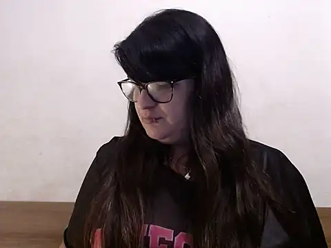 infiernowoman23 online show from 02.18.25