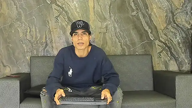 Duodreamhot online show from 12.24.24