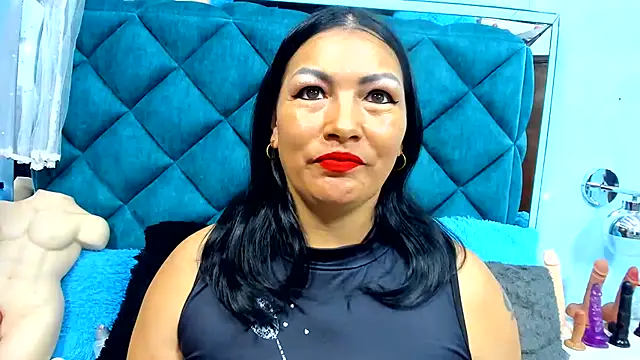 PENELOPELEWISs online show from 08.05.26