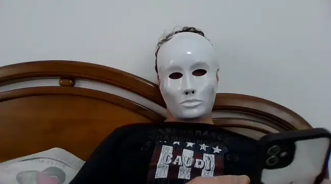 Snapshot of ItalStall chatting on 03.14.25 ItalStall online show from 03.14.25