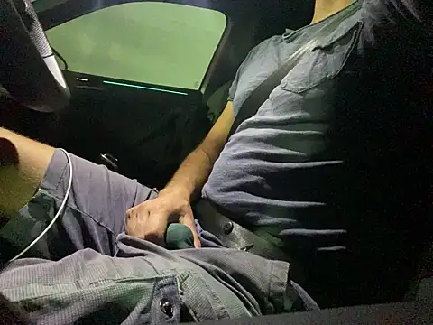 Snapshot of ItalStall chatting on 09.15.25 ItalStall online show from 09.15.25