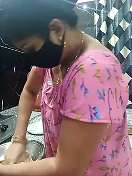 Snapshot of Cute-Aadhvita chatting on 02.19.26 Cute-Aadhvita online show from 02.19.26