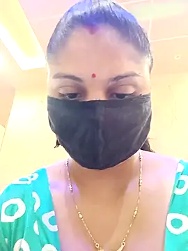 Snapshot of Cute-Aadhvita chatting on 02.28.26 Cute-Aadhvita online show from 02.28.26