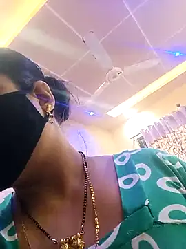 Snapshot of Cute-Aadhvita chatting on 03.17.26 Cute-Aadhvita online show from 03.17.26