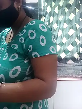 Snapshot of Cute-Aadhvita chatting on 03.23.26 Cute-Aadhvita online show from 03.23.26