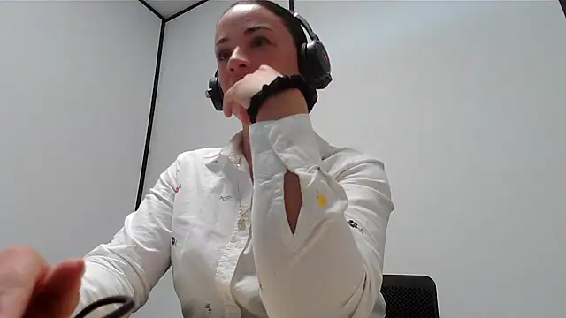 Snapshot of ImImmy chatting on 02.03.25 ImImmy online show from 02.03.25