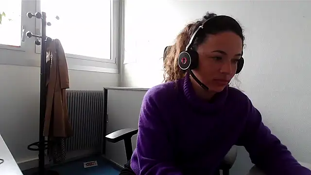 Snapshot of ImImmy chatting on 02.10.25 ImImmy online show from 02.10.25