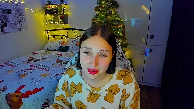 LinaTruly online show from 12.15.25