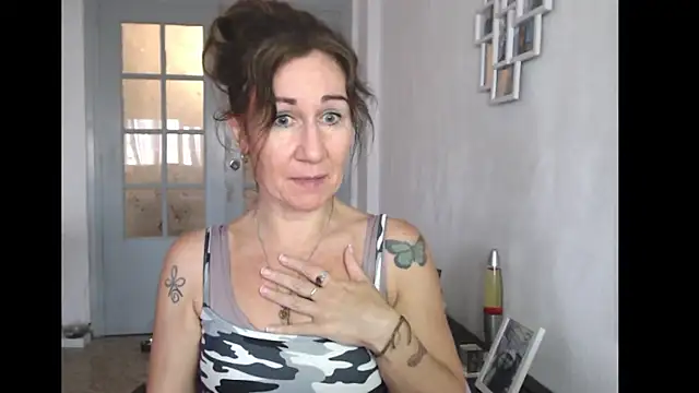 TamaraSweetxo online show from 06.05.26