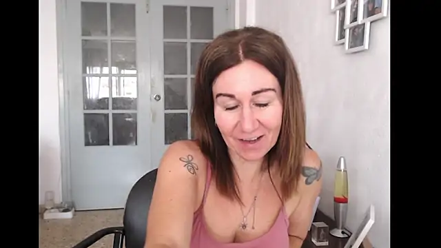 TamaraSweetxo online show from 06.11.26