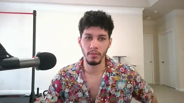 Snapshot of DamnKevin chatting on 02.23.25 DamnKevin online show from 02.23.25