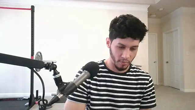 Snapshot of DamnKevin chatting on 03.17.25 DamnKevin online show from 03.17.25