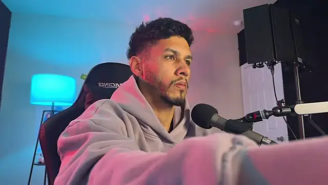 Snapshot of DamnKevin chatting on 03.17.26 DamnKevin online show from 03.17.26