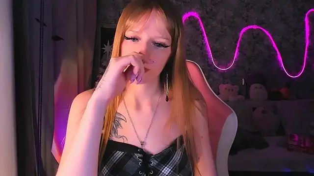 Snapshot of Inma_Lewdness chatting on 12.12.24 Inma Lewdness online show from 12.12.24