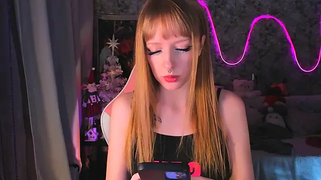 Snapshot of Inma_Lewdness chatting on 12.14.24 Inma Lewdness online show from 12.14.24