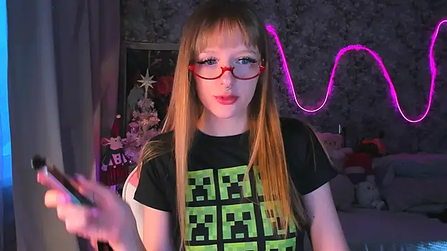 Snapshot of Inma_Lewdness chatting on 12.15.24 Inma Lewdness online show from 12.15.24