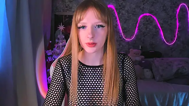 Snapshot of Inma_Lewdness chatting on 12.19.24 Inma Lewdness online show from 12.19.24