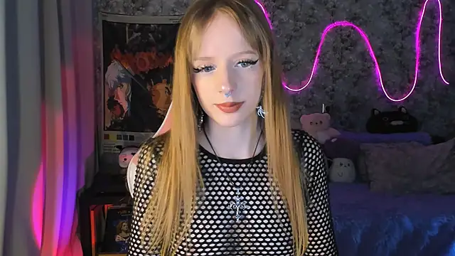 Snapshot of Inma_Lewdness chatting on 02.27.25 Inma Lewdness online show from 02.27.25