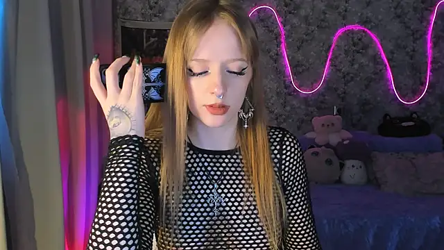 Snapshot of Inma_Lewdness chatting on 02.27.25 Inma Lewdness online show from 02.27.25