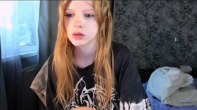 Snapshot of Inma_Lewdness chatting on 10.10.25 Inma Lewdness online show from 10.10.25