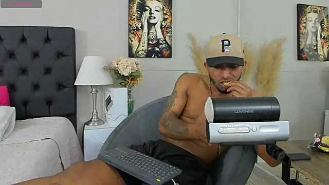 Robin Rief online show from 03.12.25