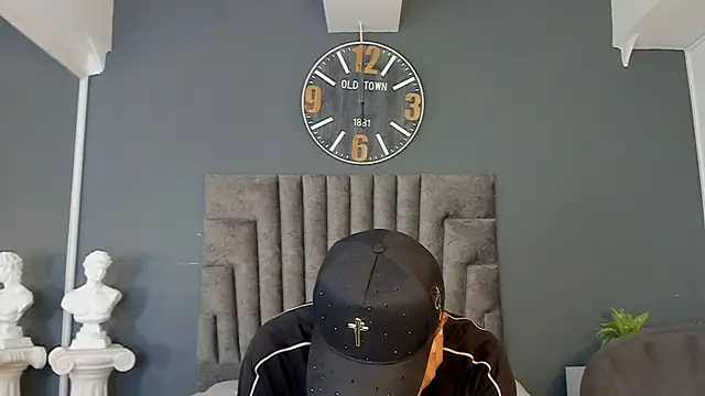 Robin Rief online show from 06.06.26