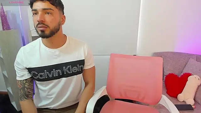 Snapshot of savage_sweethearts chatting on 12.19.24 savage sweethearts online show from 12.19.24