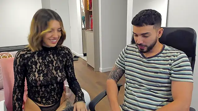 Snapshot of savage_sweethearts chatting on 03.20.25 savage sweethearts online show from 03.20.25