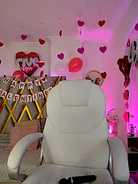 Aurora Brownn online show from 02.19.25