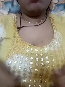 Snapshot of Haniya-143 chatting on 03.07.25 Haniya-143 online show from 03.07.25