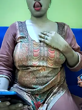 Snapshot of Haniya-143 chatting on 09.15.25 Haniya-143 online show from 09.15.25