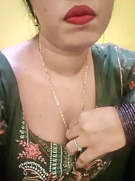 Snapshot of Haniya-143 chatting on 10.07.25 Haniya-143 online show from 10.07.25