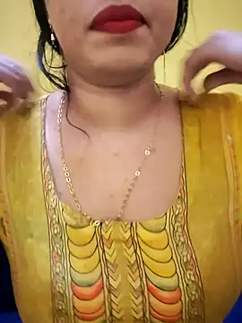 Snapshot of Haniya-143 chatting on 10.10.25 Haniya-143 online show from 10.10.25