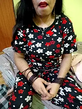 Snapshot of Haniya-143 chatting on 11.16.25 Haniya-143 online show from 11.16.25