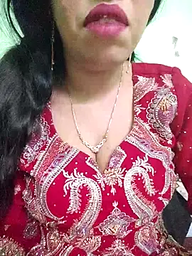 Snapshot of Haniya-143 chatting on 11.29.25 Haniya-143 online show from 11.29.25