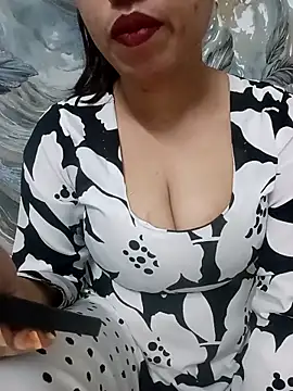 Haniya-143 online show from 04.30.26