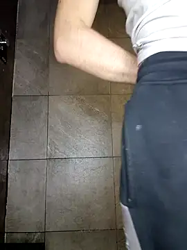 Snapshot of La_Chaudasse_98 chatting on 02.01.25 La Chaudasse 98 online show from 02.01.25