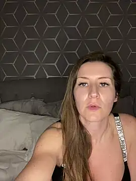 Snapshot of Charlotte-Urban chatting on 01.12.25 Charlotte-Urban online show from 01.12.25