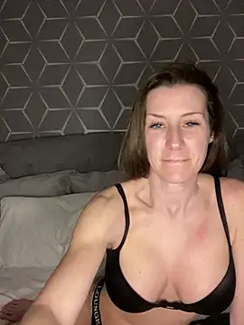 Snapshot of Charlotte-Urban chatting on 02.27.25 Charlotte-Urban online show from 02.27.25