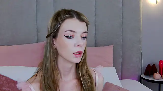 MeganMour online show from 01.21.25