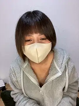 Snapshot of -anzu-o chatting on 12.19.24 -anzu-o online show from 12.19.24